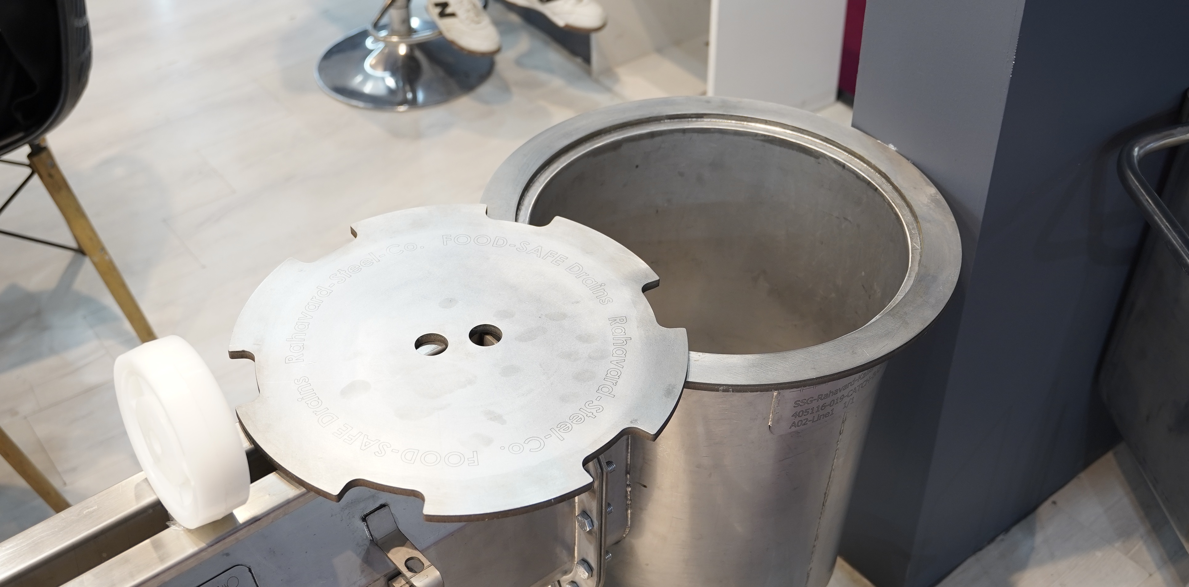 درین دهانه باریک / Slot Drain